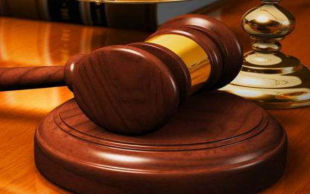 打架自首判刑