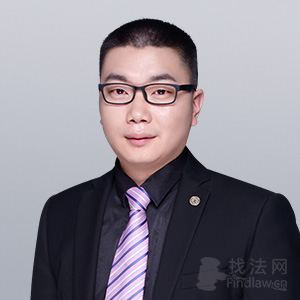 周炜