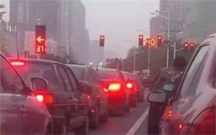 　　什么情况闯红灯不会被扣分