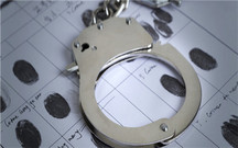 刑事如何亲属如何申请做辩护人