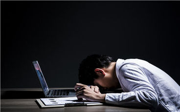 汽车撞人后逃逸的是否算全责
